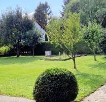 ++ WENN OMA MIT WILL ++ TOLLES ZFH MIT GROSSEM GARTEN ++ VORBESCHEID ZUR ERRICHTUNG VON 4 DHH LIEGT VOR ++ - Moosburg Aich