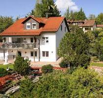 Repräsentatives Einfamilienhaus in Massivbauweise mit Einliegerwohnung in exponierter Waldrandlage - Berglen Steinach