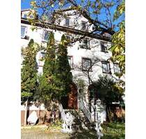 Großzügige 4 Zimmer-Wohnung in denkmalgeschütztem Schlösschen - Wohnen mit Charme! - Nürtingen Oberensingen