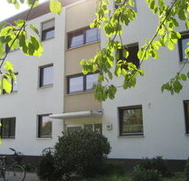 SANKT AUGUSTIN - schöne 3 -Zi. Whg. EG im 9 Parteien-Haus, ca. 89 m² Wfl., gr. Balkon + TG-Platz