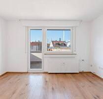 Stilvoll wohnen in Bad Cannstatt - 2-Zimmer-Traum mit großer Dachterrasse am Kurpark - Stuttgart