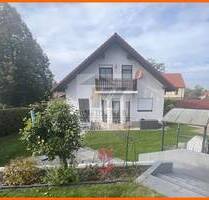 Großzügiges Wohnhaus mit Blick auf den Raitzhainer Teich! - Ronneburg