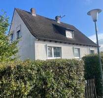 Gemütliches Ein- bis Zweifamilienhaus mit großem Grundstück in Kassel Warteberg auch für Bauträger geeignet