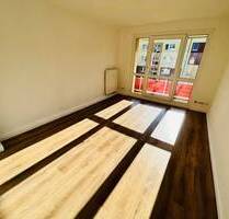 Drei-Raum-Wohnung in Brandenburg a.d.H.!