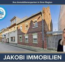 *Provisionsfrei* Einfamilienhaus auf großem Grundstück in Düren-Birkesdorf!