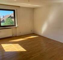 Hübsche 3,5 Zimmer ETW mit Westbalkon, Parkettböden, TG, oberstes Stock, tolle Aussicht, ruhige Lage - Bamberg