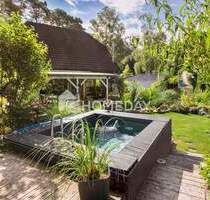 Elegantes Zuhause mit Gartenparadies - 4 Zimmer, zwei Terrassen, Garten, Kamin, Pool und Carport - Biesenthal