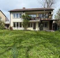 tolle Lage am Schloßberg! Zweifamilienhaus Altbestand mit Entwicklungspotenzial - Stephanskirchen