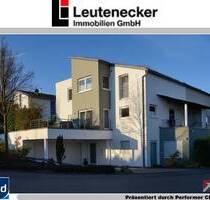 Hochwertig und lichtdurchflutet: Stilvolles Haus mit Garten und Ausblick - Beilstein