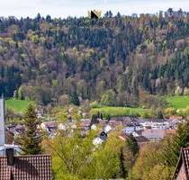 Schon diesen Sommer in der eigenen Wohnung und im großen Garten verbringen! 6 Zimmer auf 2 Etagen! - Plüderhausen