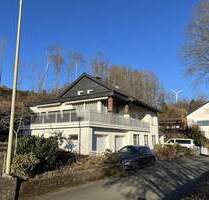 Modernisiertes Zweifamilienhaus im Grünen - Siegen-Breitenbach