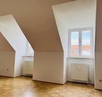 ***Gemütliche 2-Zimmer Dachgeschoss Wohnung in ruhiger Lage*** - Regensburg Kumpfmühl-Ziegetsdorf-Neuprüll