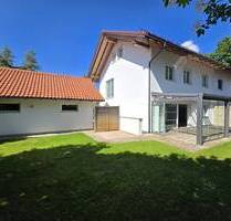 Traumhafte und moderne Doppelhaushälfte in ruhiger Top-Lage in Ottobrunn