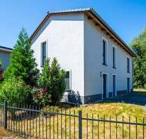 Traumhaft idyllisch: Gepflegtes Einfamilienhaus mit Garten, EBK, Parkett - bezugsfrei - Blankenfelde-Mahlow