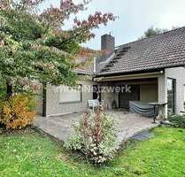 Großzügiges Einfamilienhaus mit Einliegerwohnung und großem Grundstück - Scheden / Meensen