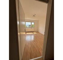 Lichtdurchflutete 2-Zimmer-Wohnung mit Einbauküche & TG-Stellplatz - 61?m² im 2. OG - Bonn