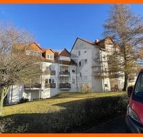 Attraktive Investitionsmöglichkeit: Vermietete 2-Zimmer-Wohnung mit Balkon und Carport - Kleinbocka