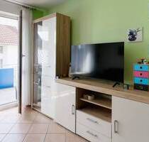 Helle 2-Zimmer-Wohnung mit Süd-Balkon und TG-Stellplatz - Tübingen Bühl