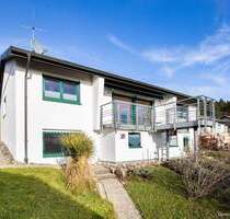 Einfamilienhaus im Bungalow-Stil mit ausgebautem Gartengeschoss und Weitblick - sofort bezugsfrei - Bräunlingen / Unterbränd