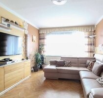 Vorteilhaft geschnittene 3-Zimmer-Wohnung mit Loggia in belebter Umgebung Rostocks
