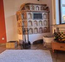 Lichtdurchflutete 3,5-Zimmer-Doppelhaushälfte mit Kachelofen, Garten & Panoramaterrasse - Niederburg