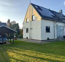 Erstbezug nach Ausbau: Stilvolle, möblierte Doppelhaushälfte mit Kamin, Garten & Carport in Chemnitz