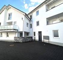 Moderne Eigentumswohnung im 1. OG mit Balkon und zwei Stellplätzen - Winnweiler