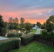 Haus am See - 649.000,00 EUR Kaufpreis, ca.  210,00 m² Wohnfläche in Hollenbach OT Igenhausen (PLZ: 86568)