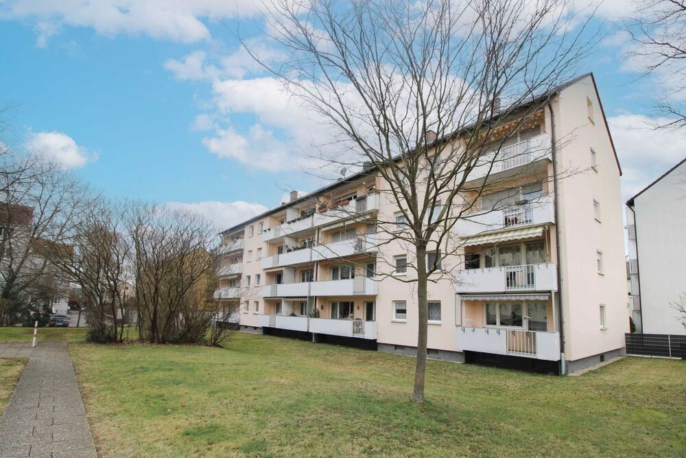 Gepflegte 3-Zimmer-Wohnung mit Balkon in schöner und ruhiger Vorstadtlage - Schwabach