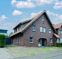 Großzügiges, gepflegtes Zweifamilienhaus in Geilenkirchen! - Geilenkirchen / Waurichen