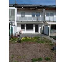 Gepflegtes Reihenhaus in ruhiger Lage - Linkenheim-Hochstetten
