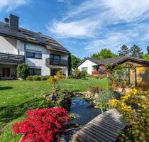 Neu-Isenburg: 1 Mehrgenerationenhaus, 2 Einfamilienhäuser und eine Bauoption mit Bauvorbescheid