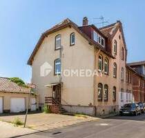 MFH mit 3 Wohneinheiten, 2 Garagen und ca. 160 Quadratmetern Wohnfläche - Einbeck