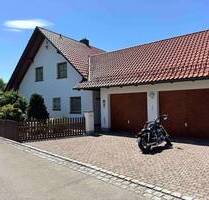 Wunderschönes und gepflegtes Haus in Bestlage mit Doppelgarage - Graben