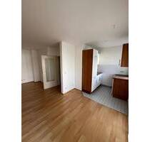 Schönes, helles Apartment mit EBK, Kellerabteil und TG-Stellplatz - frei ab sofort - Ingolstadt