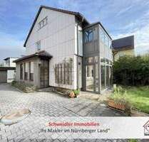 Für Eigennutzer und Anleger: Doppelhaushälfte mit 2 Whg. & Garage in der Nürnberger-Kettelersiedlung