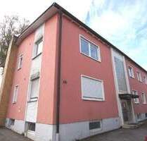 Modernisierte 4 Zimmer-Wohnung mit Terrasse und Garten - Straubing