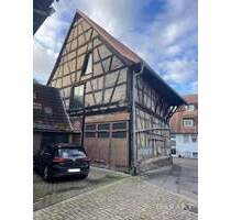 * Sehr interessant mit vielen Möglichkeiten * Zentrales Stadthaus mit Scheune und Garage * - Ludwigsburg Eglosheim