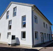Sonnige Neubau Doppelhaushälfte in Altenmünster