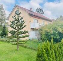 Sonnige Lage: Zweifamilienhaus mit Einliegerwohnung und Potential - Konstanz Fürstenberg