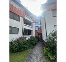 SOFORT VERFÜGBAR - Traumhafte Lage am Wöhrder See! Renovierte 2 Zimmer Dachgeschoss-Wohnung - Nürnberg Steinplatte