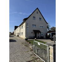 4 Wohneinheiten mit 400m² Wohn und Nutzfläche, über 700m² Lagerfläche und 3000m² Grundstück - Ebensfeld