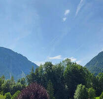 GENUSS PUR: Sonnige Dachgeschosswohnung mit uneinsehbarer Loggia und herrlichem Bergpanorama! - Ruhpolding