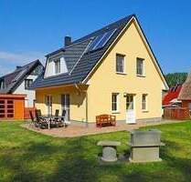 Attraktives Ferienhaus mit 4 Schlafzimmer Sauna grosses Grundstück - Glowe
