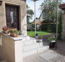 Haus mit Garten, Garagen und viel Platz am Stadtrand! - Anklam