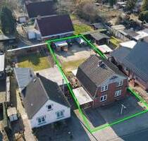 Im Herzen von Uetersen: Großzügiges Einfamilienhaus mit vielseitig angelegtem Garten und PKW-Carport