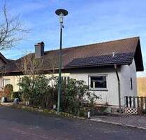 Wohnen auf einer Ebene, herrlicher Fernblick und viel Sonne! Einfamilienhaus mit Einliegerwohnung in westl. Lage - Lüdenscheid