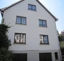 teilsaniertes Wohnhaus mit Scheune in ruhiger Lage von Breitungen - Breitungen/Werra