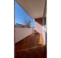 Helle 3 Zimmer mit Balkon und Aussenstellplatz - Nürnberg Sandberg