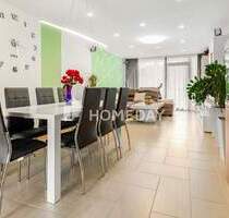 Modern renovierte 3-Zimmer-Wohnung mit zwei Loggien, Aufzug, Schwimmbad und Sauna - Riedenburg